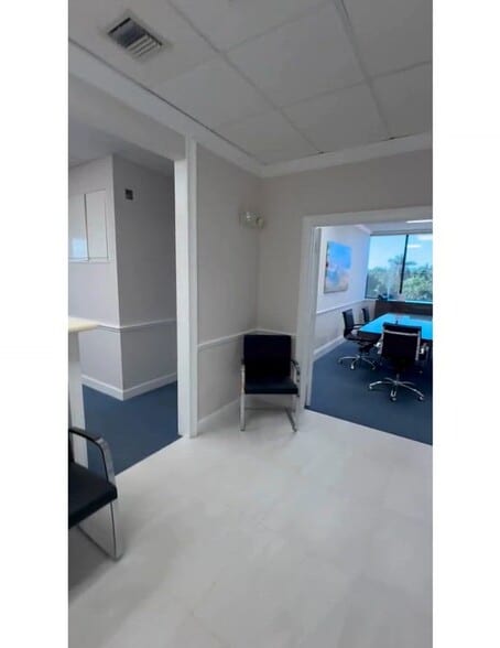 Primary Photo Of 2375 Tamiami Trl N, Naples Loft Creative Space For Sale