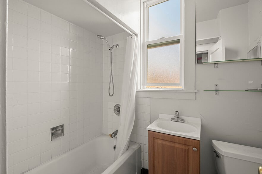 More Photos Of , Oakland Multifamily For Sale