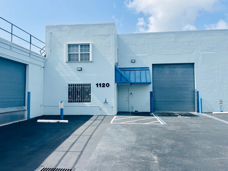 More Photos Of 1120-1140 NW 54th St, Fort Lauderdale Warehouse For Lease
