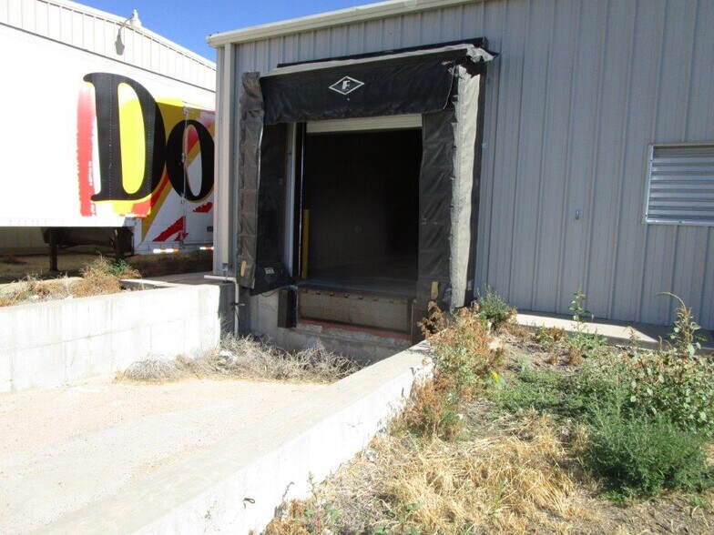 More Photos Of 2121 W Mary St, Garden City Industrial For Lease