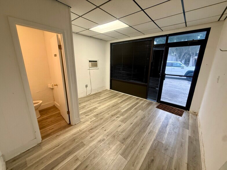 More Photos Of 2382-2384 Jamestown Rd, Fernandina Beach Self Storage For Lease