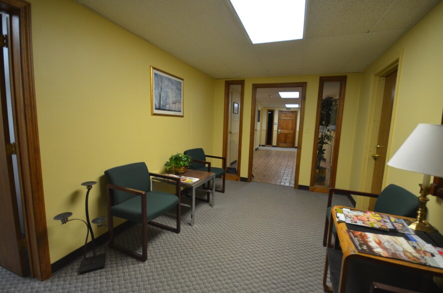 More Photos Of 20 Maple St, Springfield Office For Sale