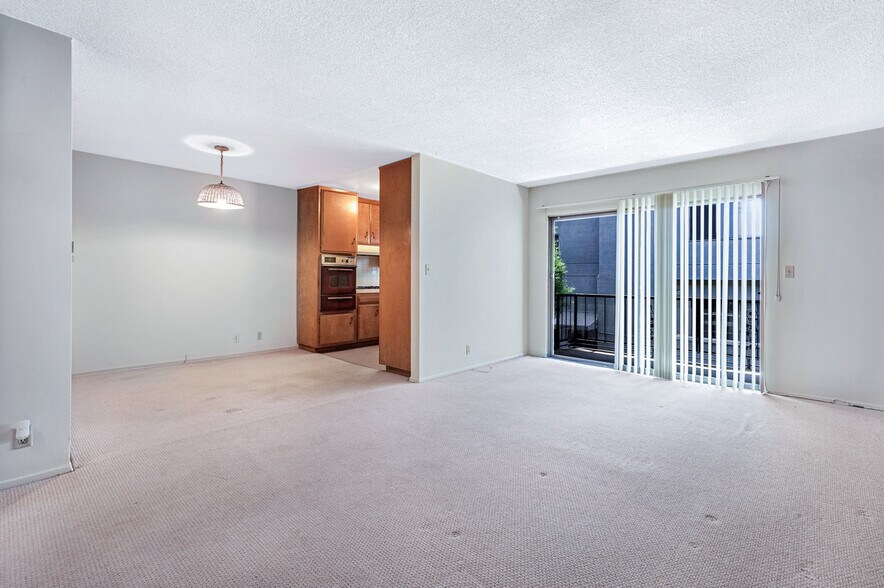 More Photos Of 1236 McClellan Dr, Los Angeles Apartments For Sale