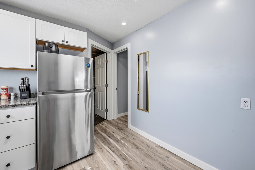 More Photos Of 5214 Old Lake Rd, Geneva Apartments For Sale