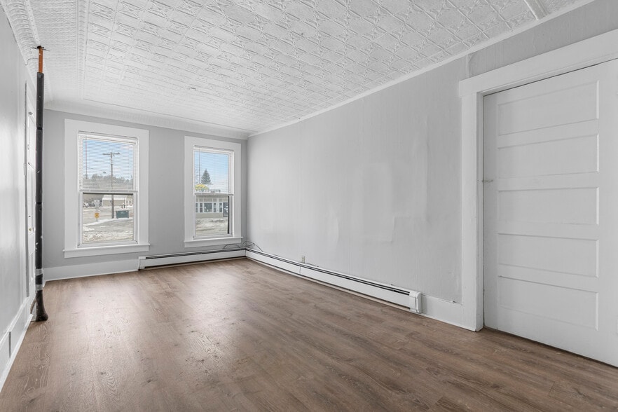 More Photos Of 4 Elm St, Lancaster Apartments For Sale