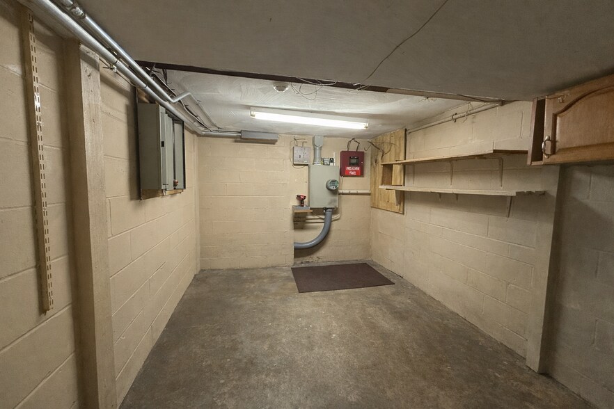 More Photos Of 20 Lechmere St, Revere Flex For Lease