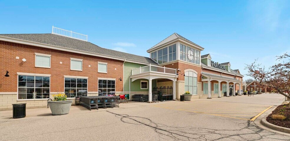 More Photos Of SWC Hwy 16 & Hwy 83, Delafield Unknown For Lease