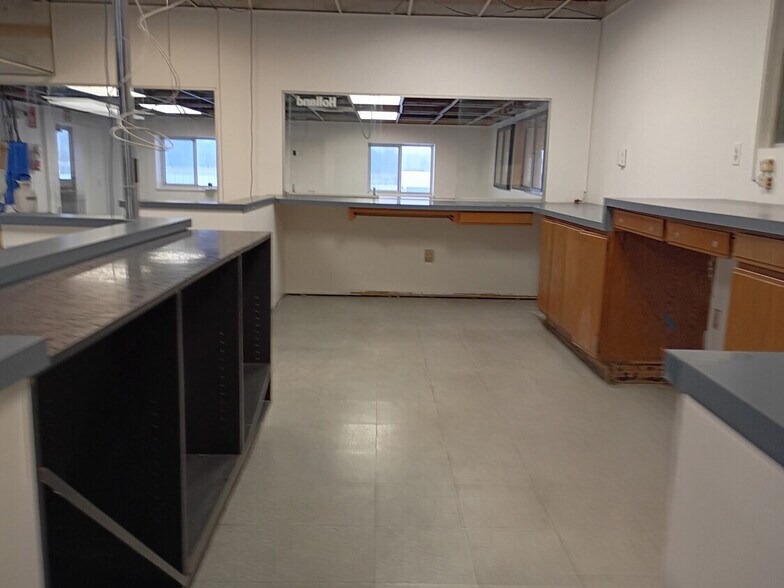 More Photos Of 11740 Dixie Hwy, Birch Run Truck Terminal For Lease