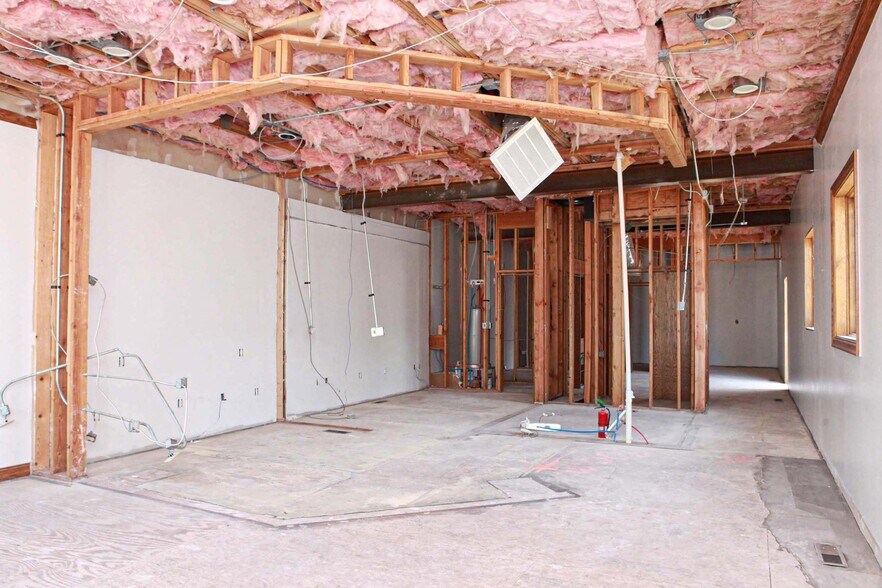 More Photos Of 1701 S Peoria Ave, Tulsa Medical For Lease