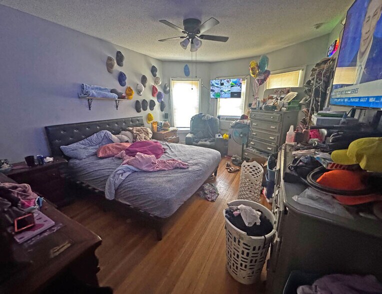 More Photos Of 91-99 Silver St, New Britain Apartments For Sale