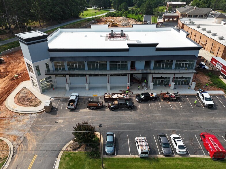 More Photos Of 90 New Cut Rd, Braselton Unknown For Lease