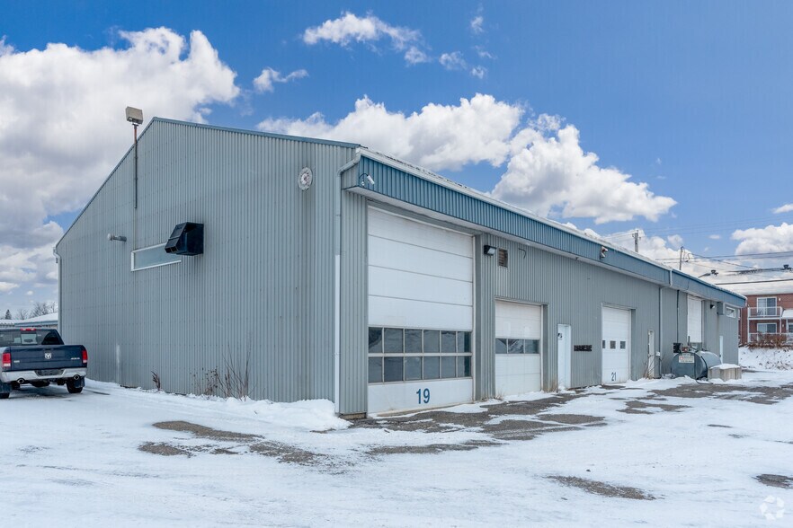 More Photos Of 4840-4864 Boul Guillaume Couture, Lévis Warehouse For Lease