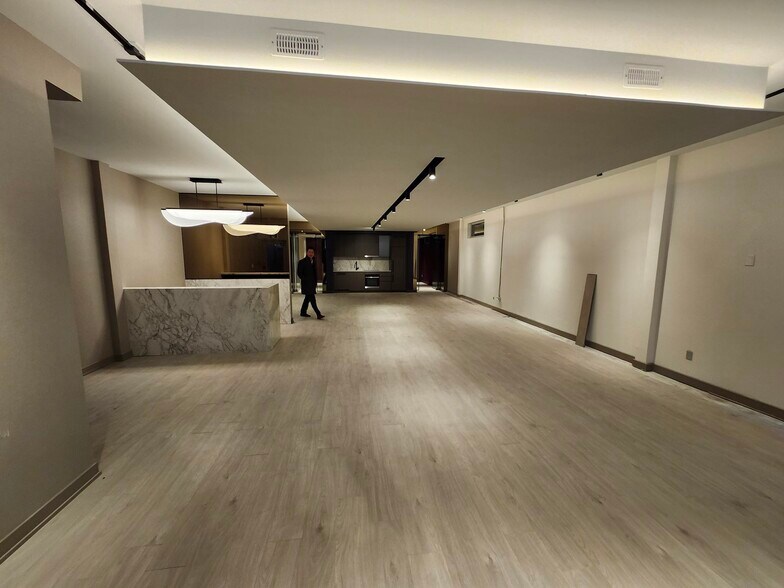 More Photos Of 636 King St W, Toronto Office For Lease