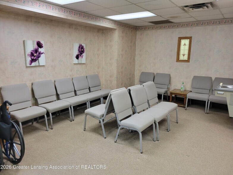 More Photos Of 108 W Higham St, Saint Johns Medical For Sale