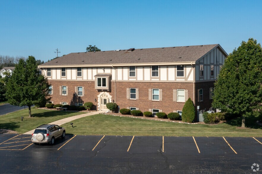 More Photos Of 11516 N Port Washington Rd, Mequon Office For Lease