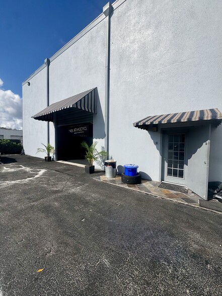 More Photos Of 1401 Elizabeth Ave, West Palm Beach Manufacturing For Lease