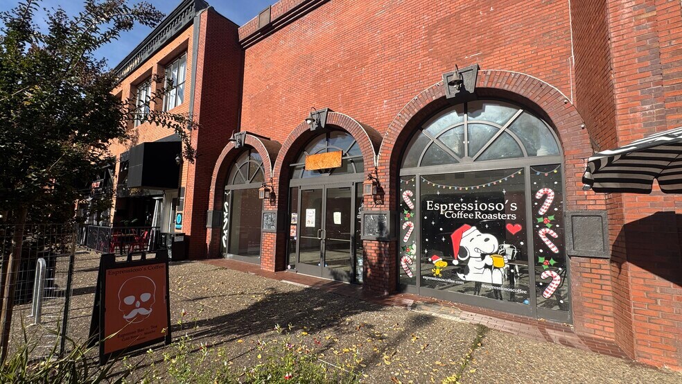 Primary Photo Of 529-531 4th St, Santa Rosa Storefront For Lease