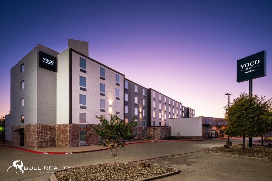 More Photos Of 1508 Texas Ave S, College Station Hotel For Sale