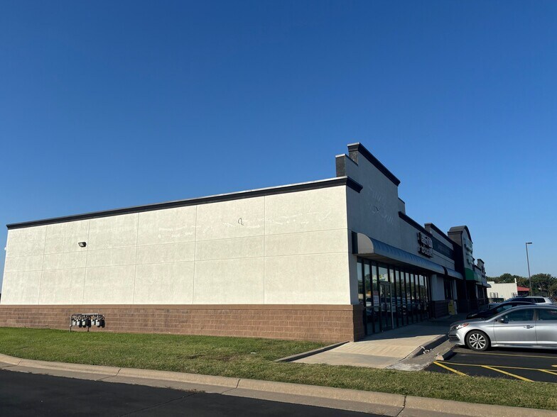 More Photos Of 511 Windward Dr, Newton Unknown For Lease
