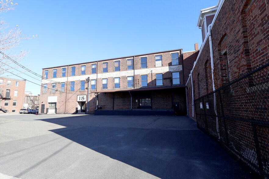 More Photos Of 18 Spice St, Charlestown Office For Lease