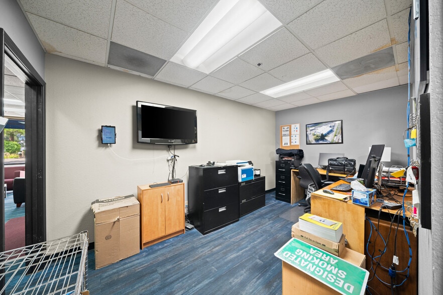 More Photos Of 4081 Seaport Blvd, West Sacramento Warehouse For Lease