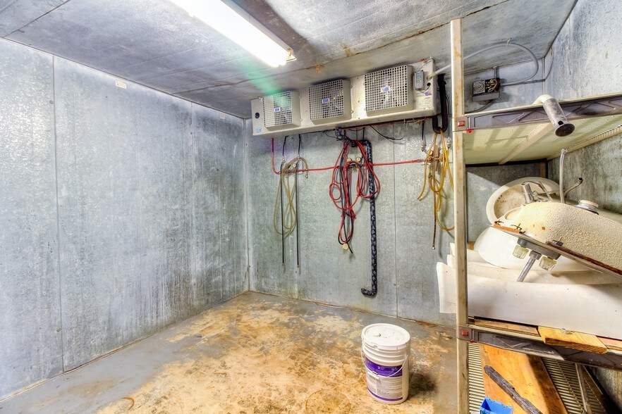 More Photos Of 2214 Mangum Rd, Houston Storefront Retail Office For Lease