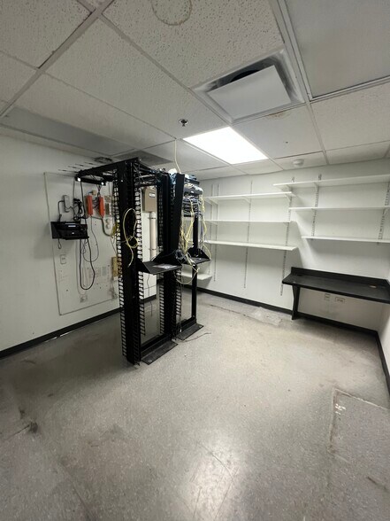 More Photos Of 721-729 Main St, West Dundee Unknown For Lease