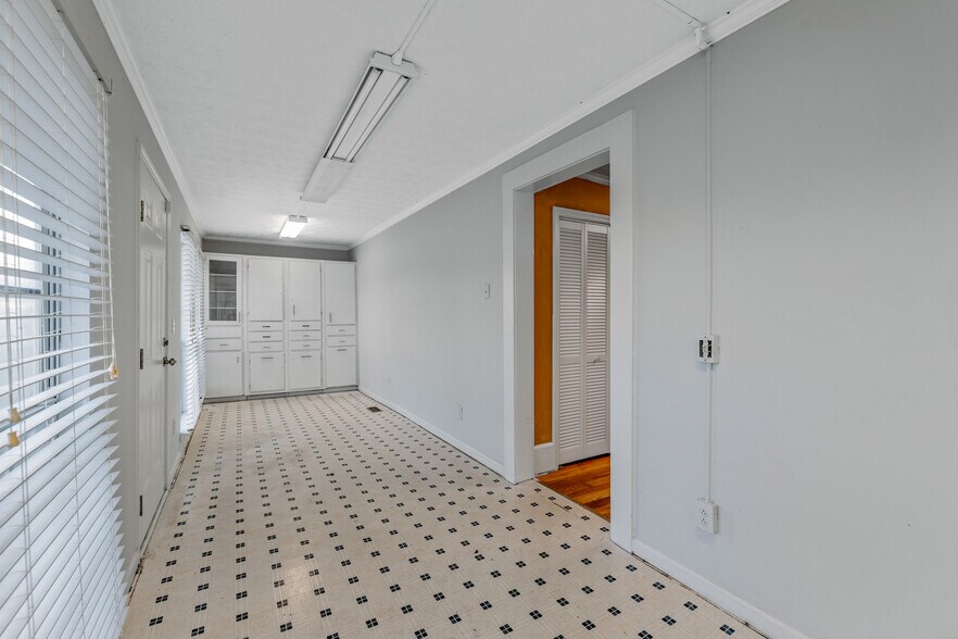 More Photos Of 503 E Spring St, Monroe Office Residential For Sale