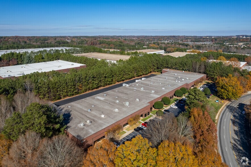 More Photos Of 2150 Northmont Pky, Duluth Warehouse For Lease