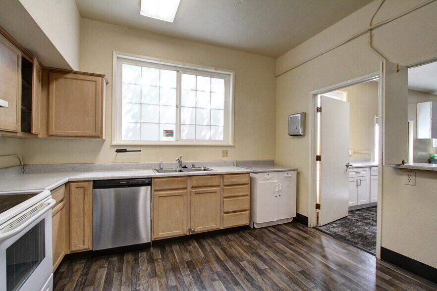 More Photos Of 714 W Main St, Grass Valley Office Residential For Sale