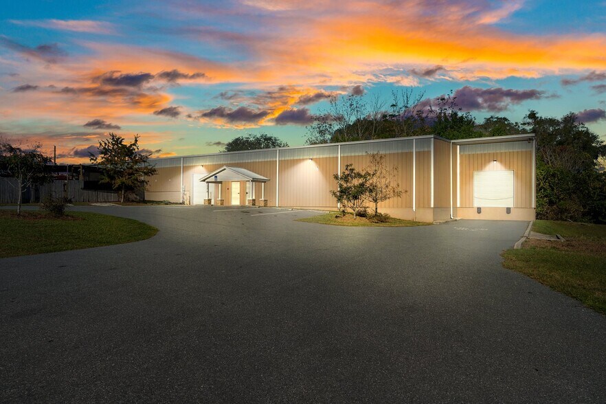 Primary Photo Of 1174 Plaza Pl, Inverness Industrial For Lease