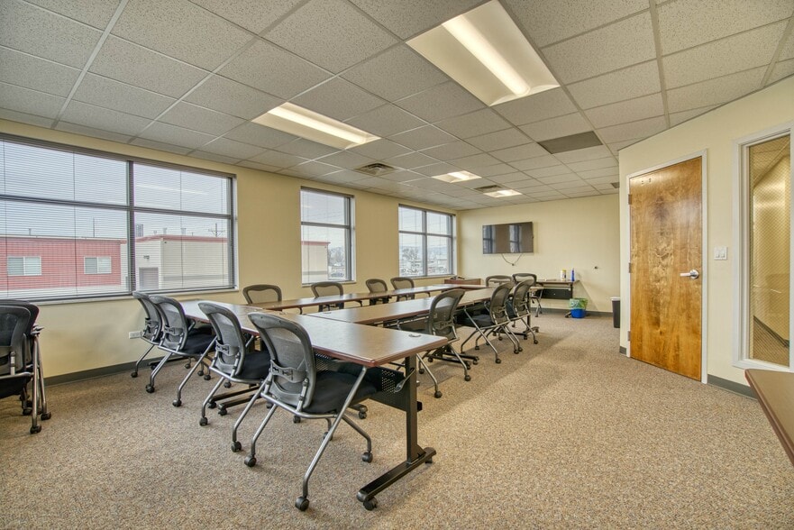 More Photos Of 1110 Boston Ave, Longmont Research And Development For Sale