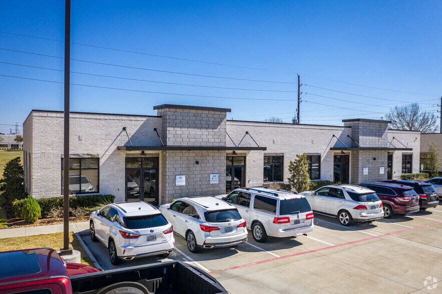 More Photos Of 12440 Emily Ct, Sugar Land Office Residential For Lease