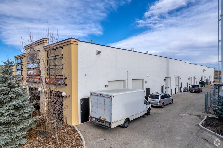 More Photos Of 2966 Main St SE, Airdrie Light Distribution For Sale