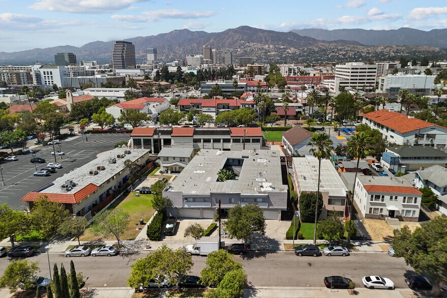 More Photos Of 323 E Chestnut St, Glendale Apartments For Sale