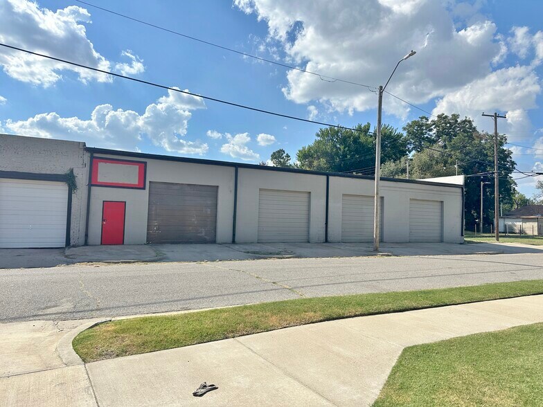 More Photos Of 2001-2021 Exchange Ave, Oklahoma City Warehouse For Lease