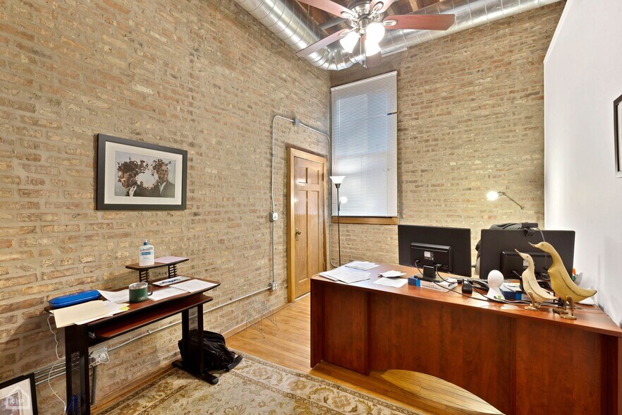 More Photos Of 4301 N Damen Ave, Chicago Office For Lease