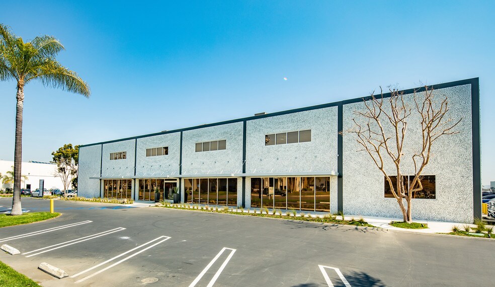 More Photos Of 3000 Airway Ave, Costa Mesa Research And Development For Lease