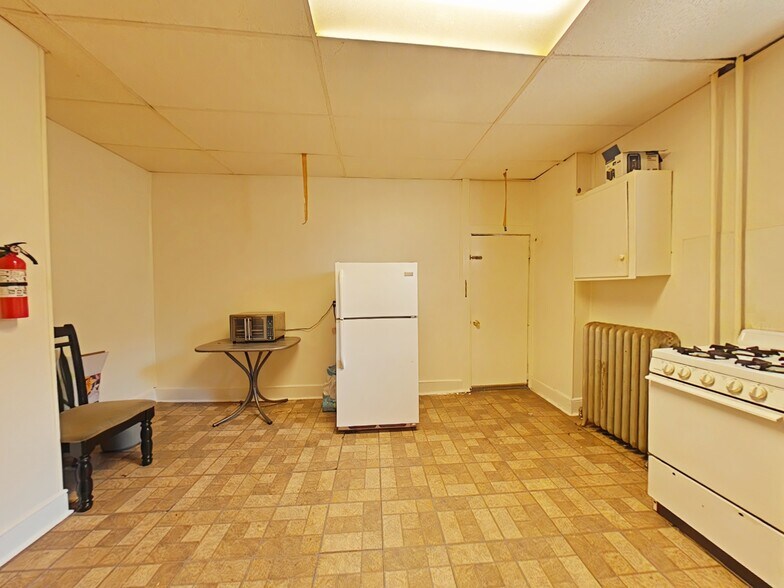 More Photos Of 202 Macdade Blvd, Collingdale Apartments For Sale