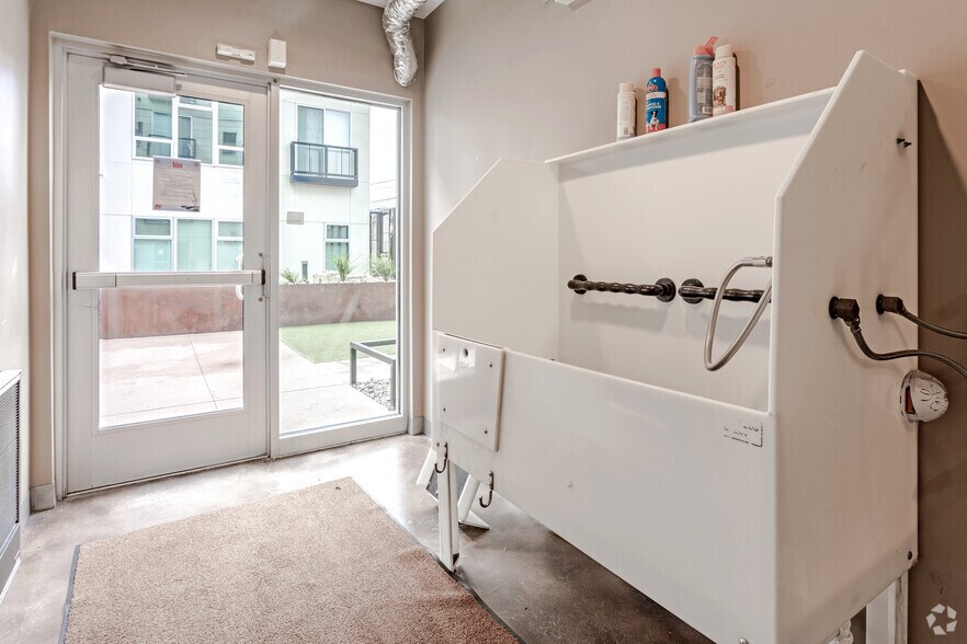 More Photos Of 2922 Aldrich Ave S, Minneapolis Apartments For Lease