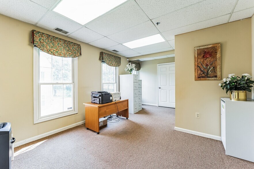 More Photos Of 5090-5096 Dorsey Hall Dr, Ellicott City Medical For Lease