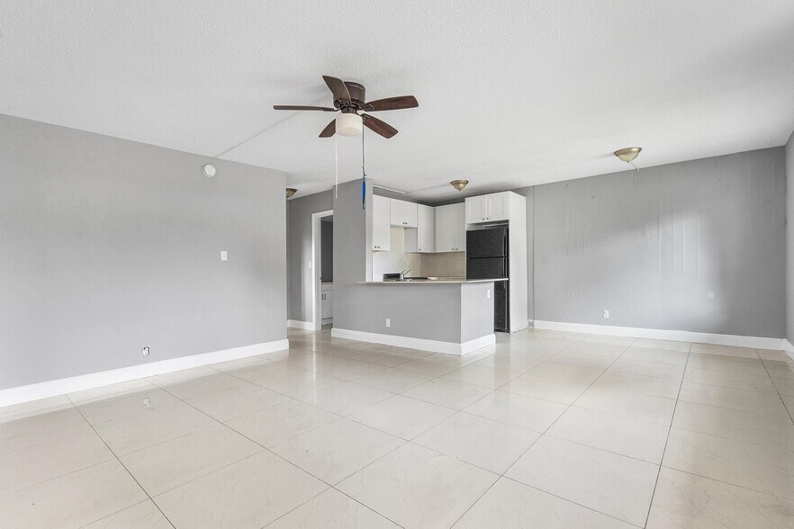 More Photos Of 620 SW 7th St, Pompano Beach Apartments For Sale