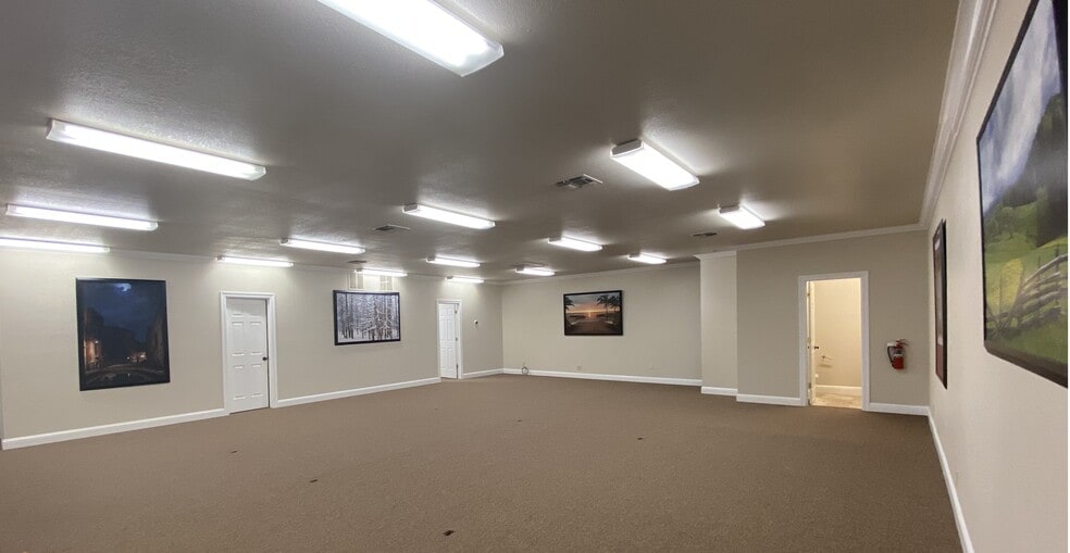 Primary Photo Of 833 Mistletoe Ln, Redding Office For Lease