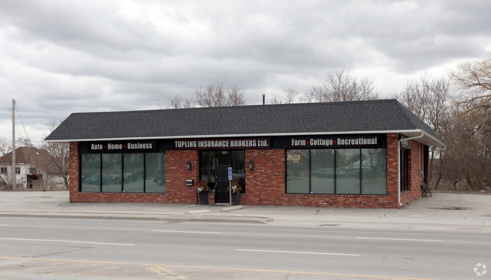 More Photos Of 198 Holland St E, Bradford West Gwillimbury Showroom For Sale
