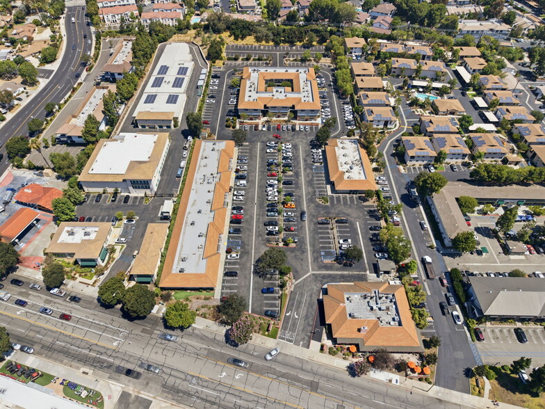 More Photos Of 1321-1345 E Thousand Oaks Blvd, Thousand Oaks Unknown For Lease