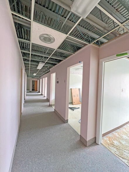 More Photos Of 334 W Main St, Decatur Flex For Lease