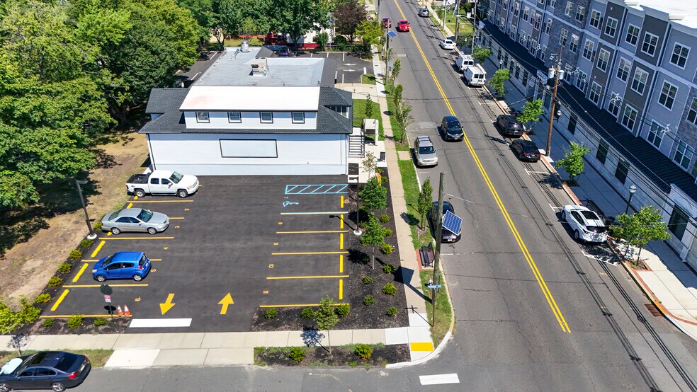 More Photos Of 831 Hamilton St, Somerset Freestanding For Sale