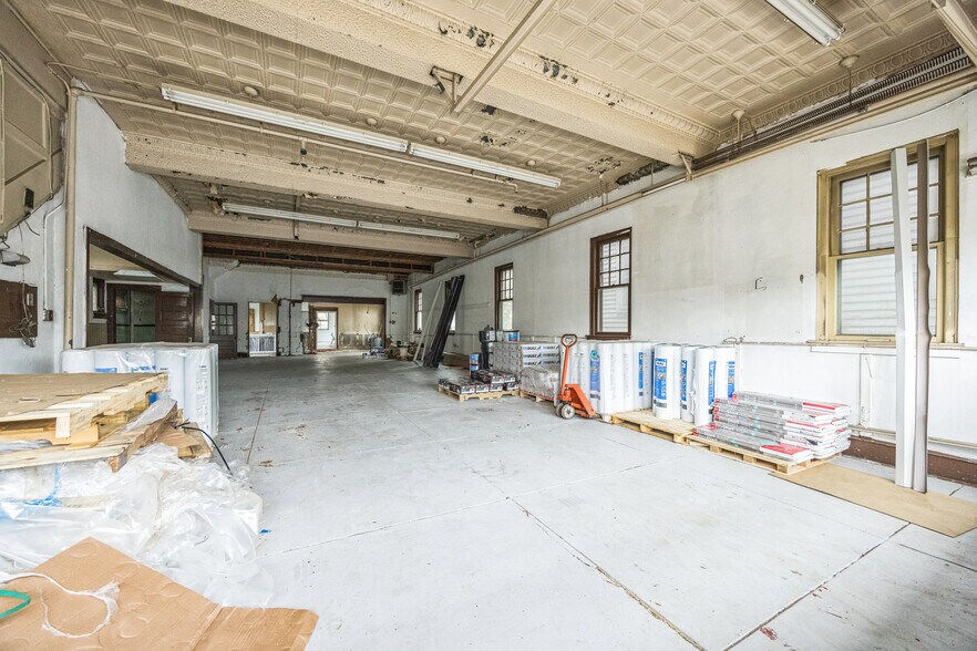 More Photos Of 640 N Broad St, Woodbury Police Fire Station For Sale