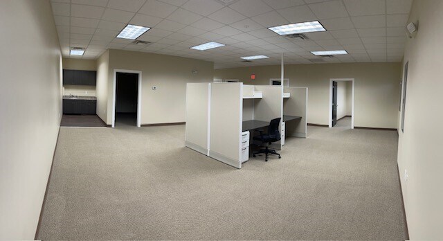 More Photos Of 2929 Crouse Ln, Burlington Medical For Lease