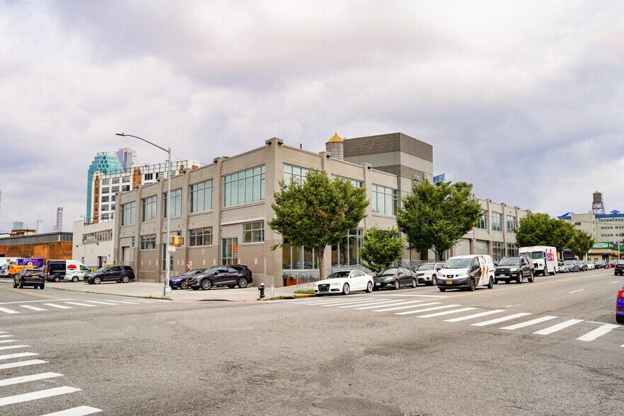 More Photos Of 4818 Van Dam St, Long Island City Office Residential For Lease
